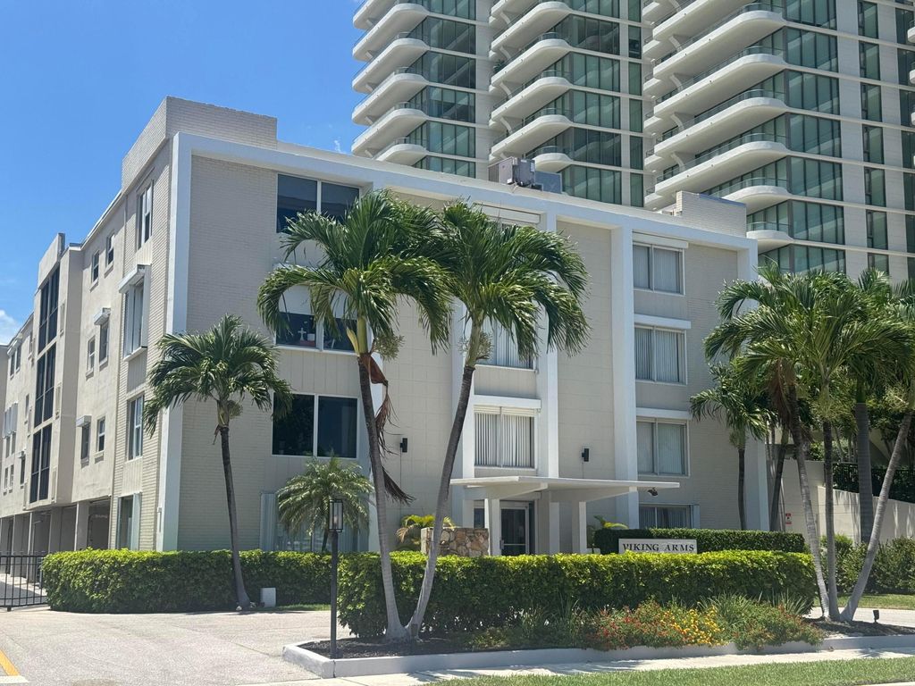 Photo of 1527 S Flagler Drive S #116f, West Palm Beach, FL 33401 (MLS # B26034313)