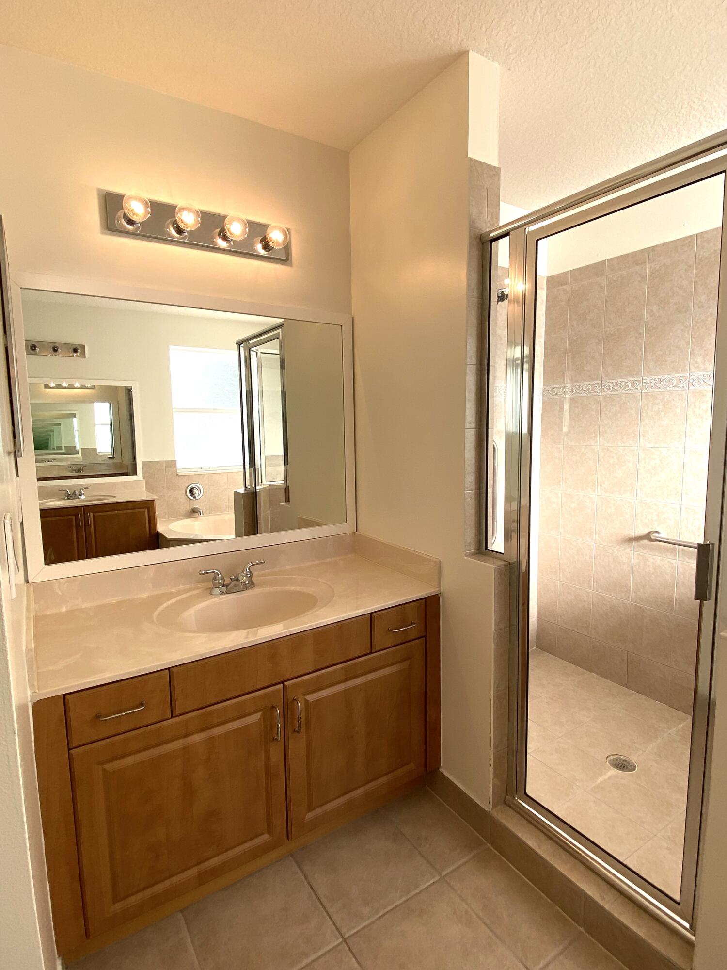 LIBERTY ISLES - Residential Lease