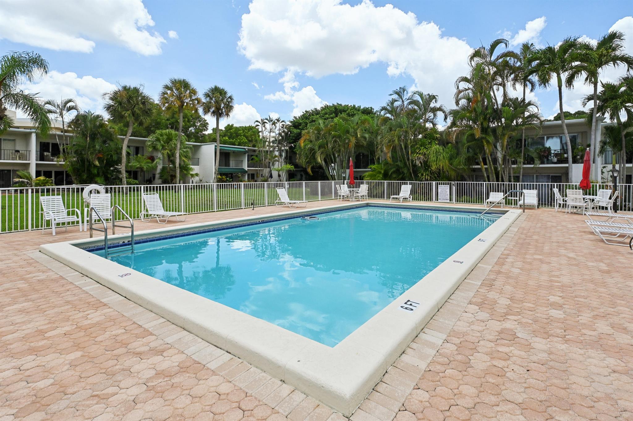 ROYALE HARBOUR - Residential