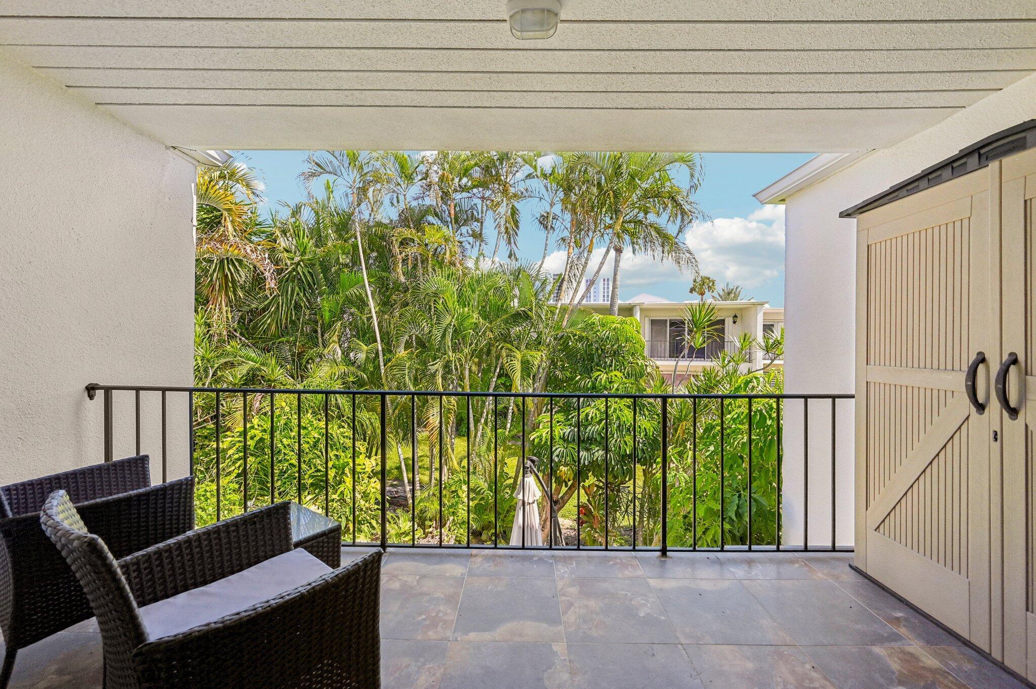 ROYALE HARBOUR - Residential