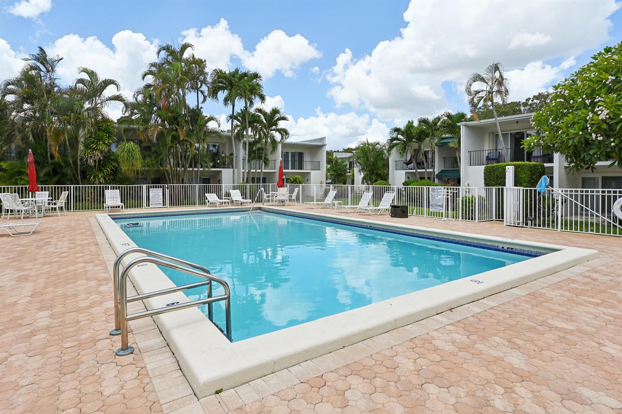ROYALE HARBOUR - Residential