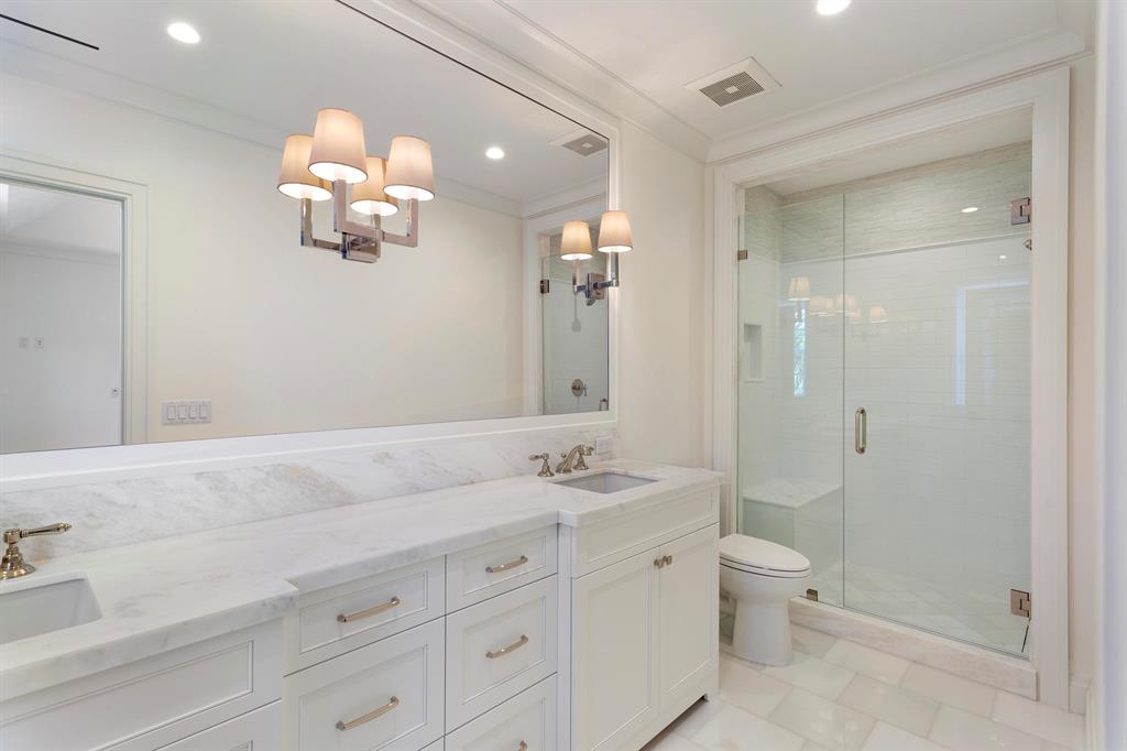 El Encanto - Residential