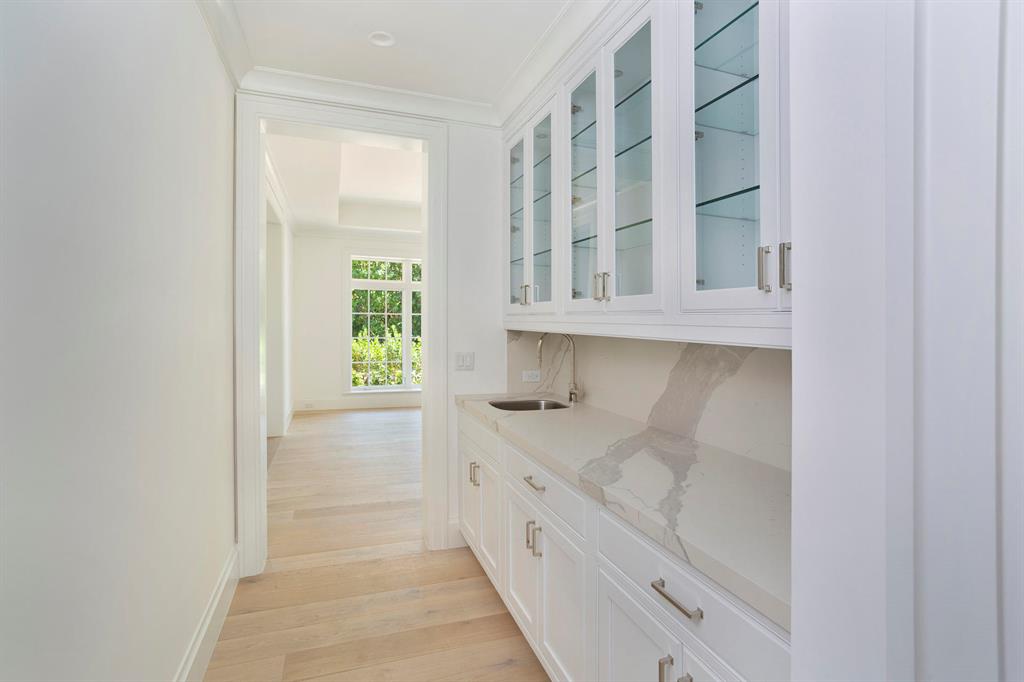 El Encanto - Residential