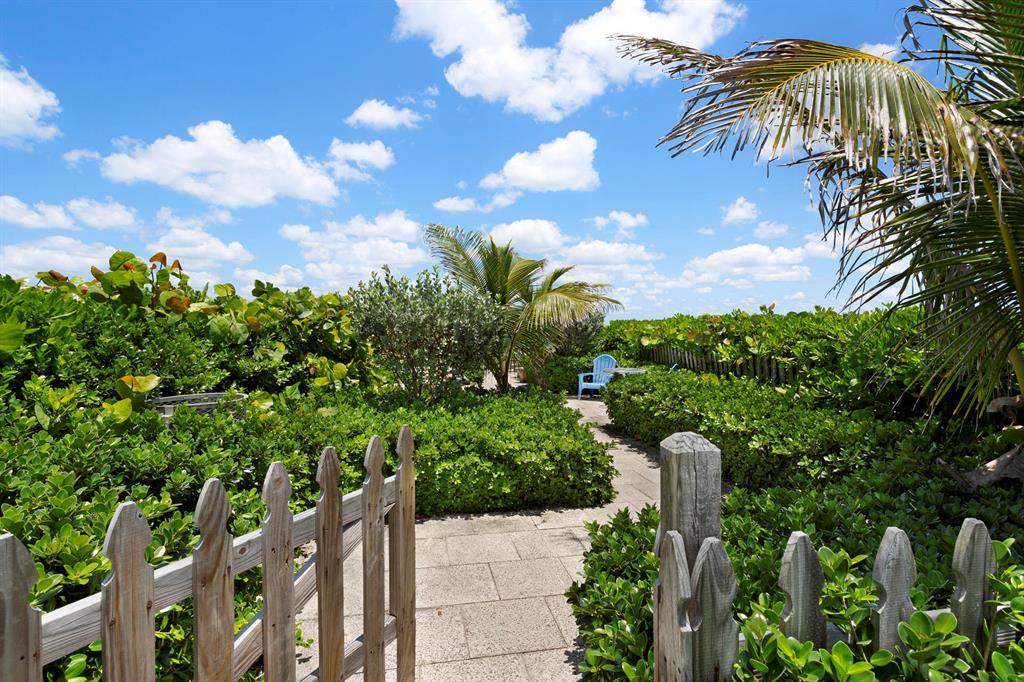 El Encanto - Residential