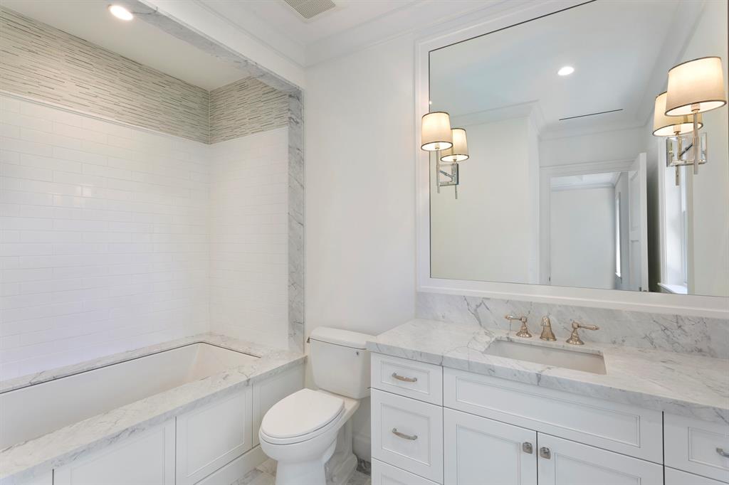 El Encanto - Residential