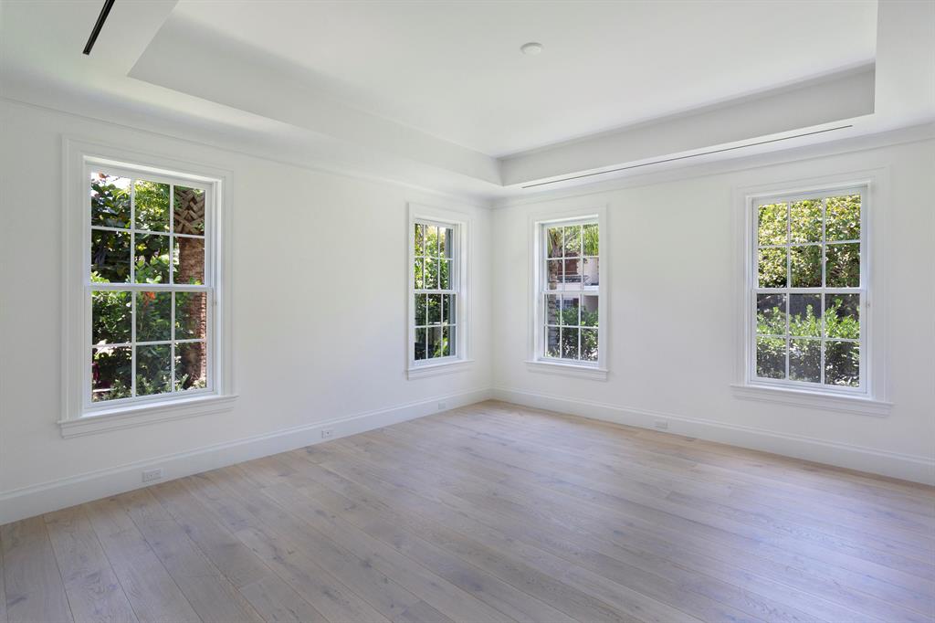 El Encanto - Residential