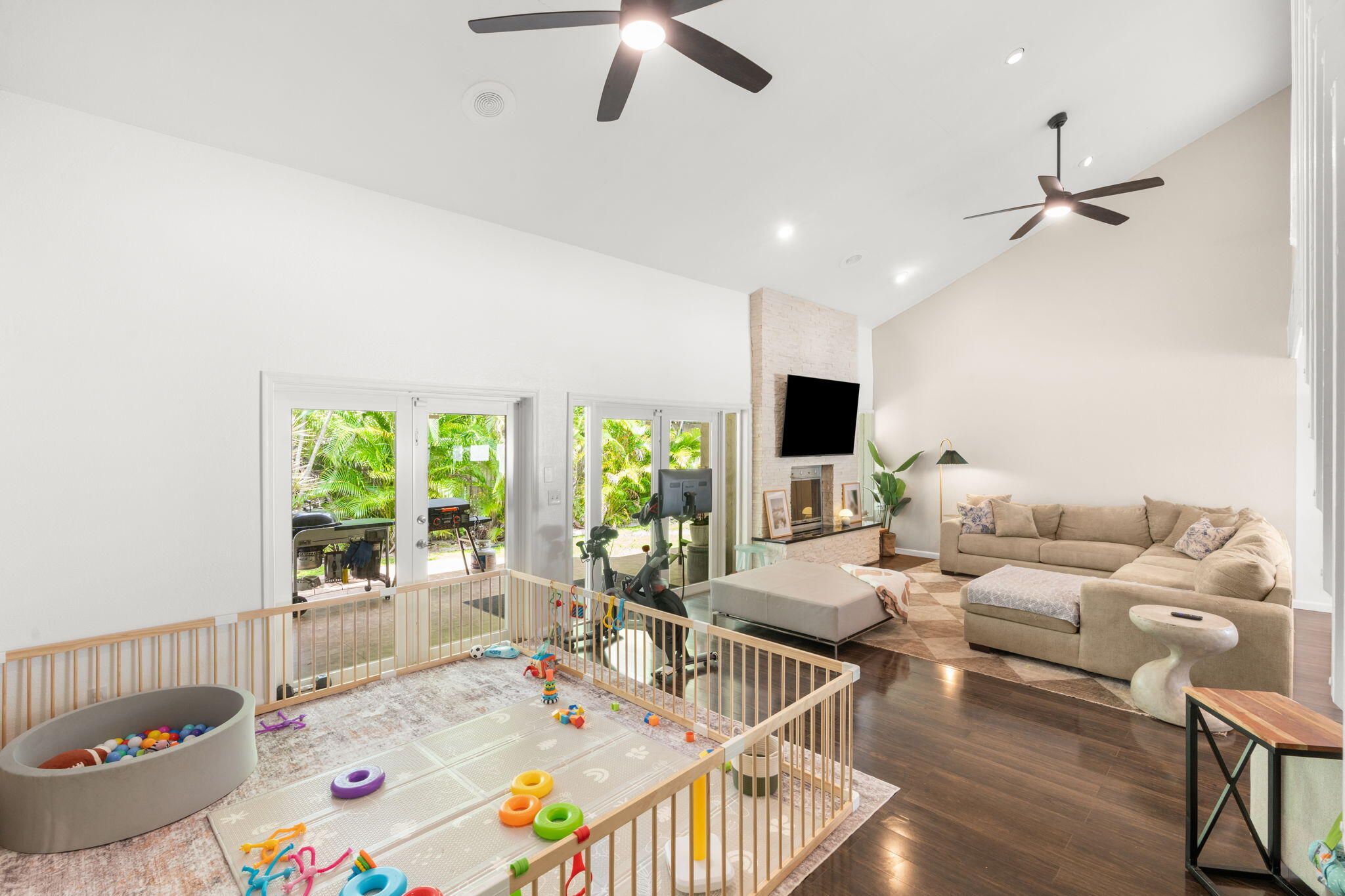 HARBOUR CLUB - Residential