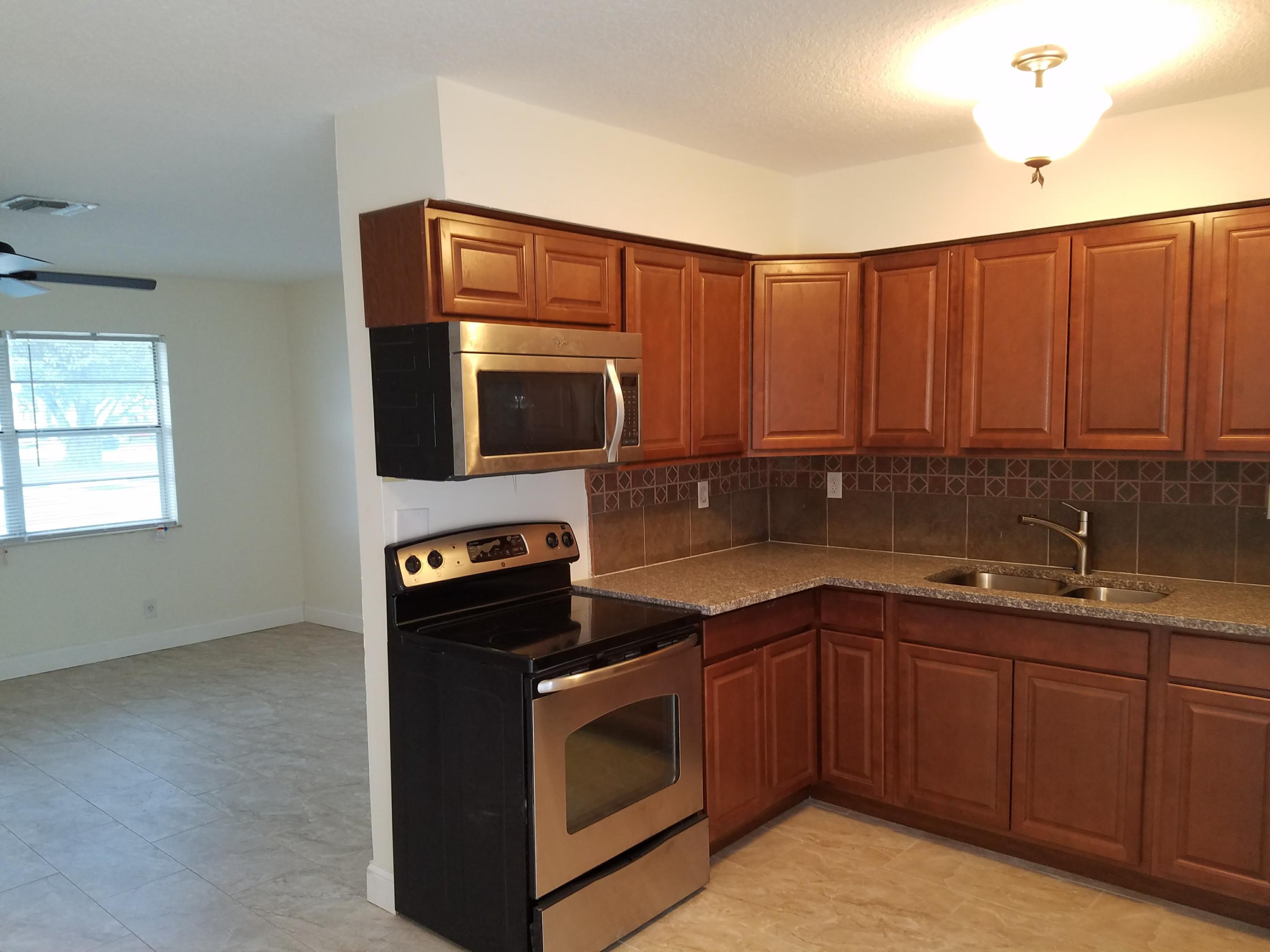 IMPERIAL VILLAS CONDO - Residential