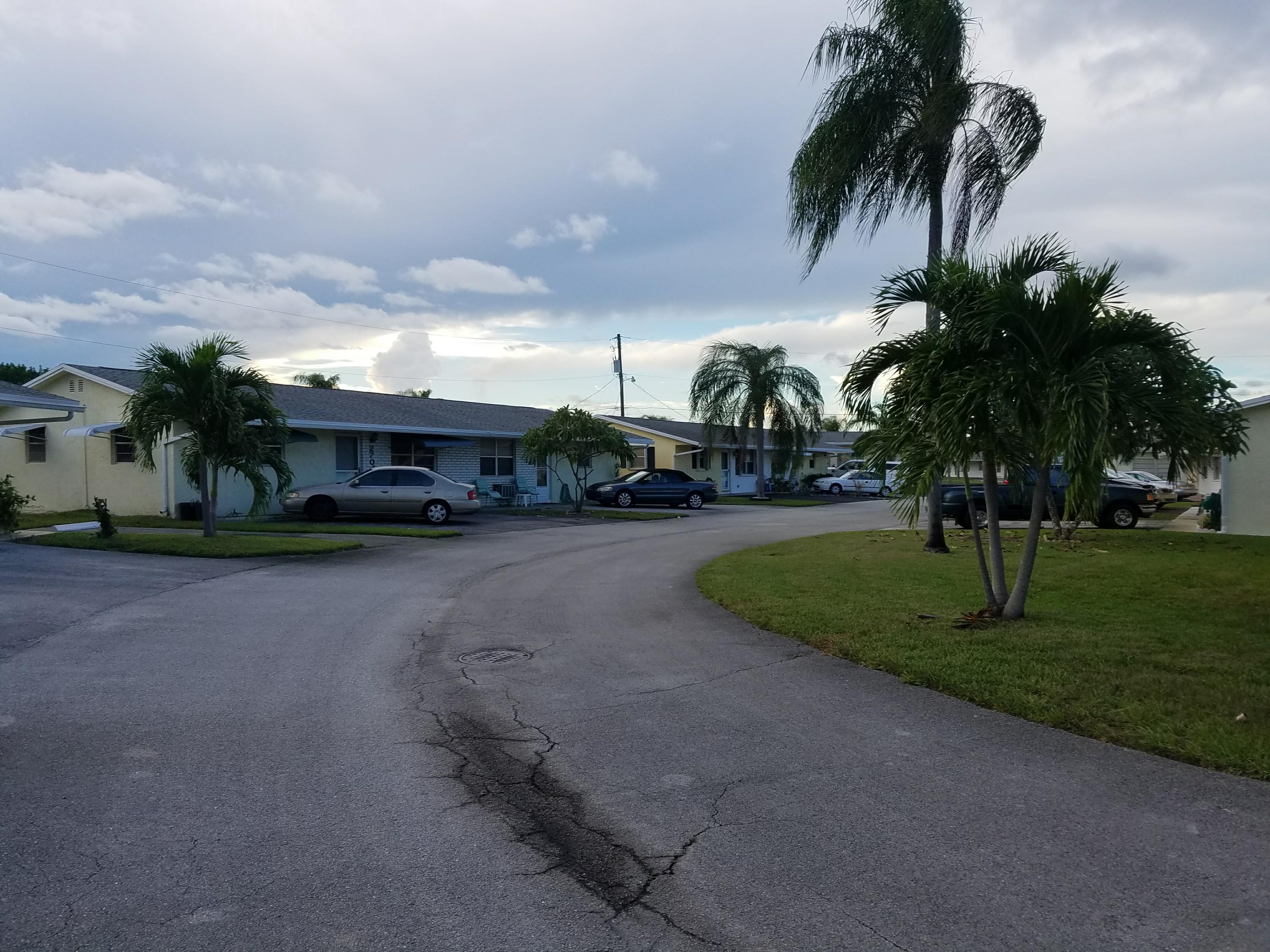 IMPERIAL VILLAS CONDO - Residential