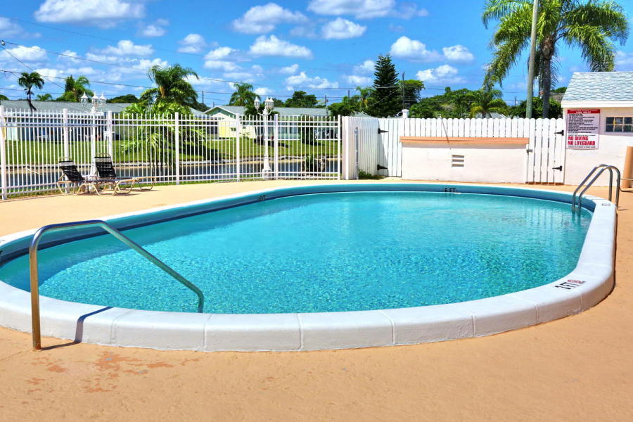 IMPERIAL VILLAS CONDO - Residential