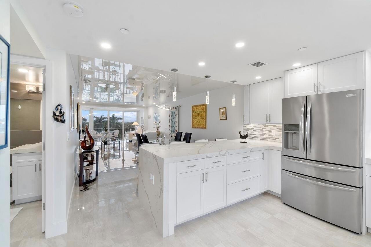 SEAGATE OF HIGHLAND CONDO - Residential