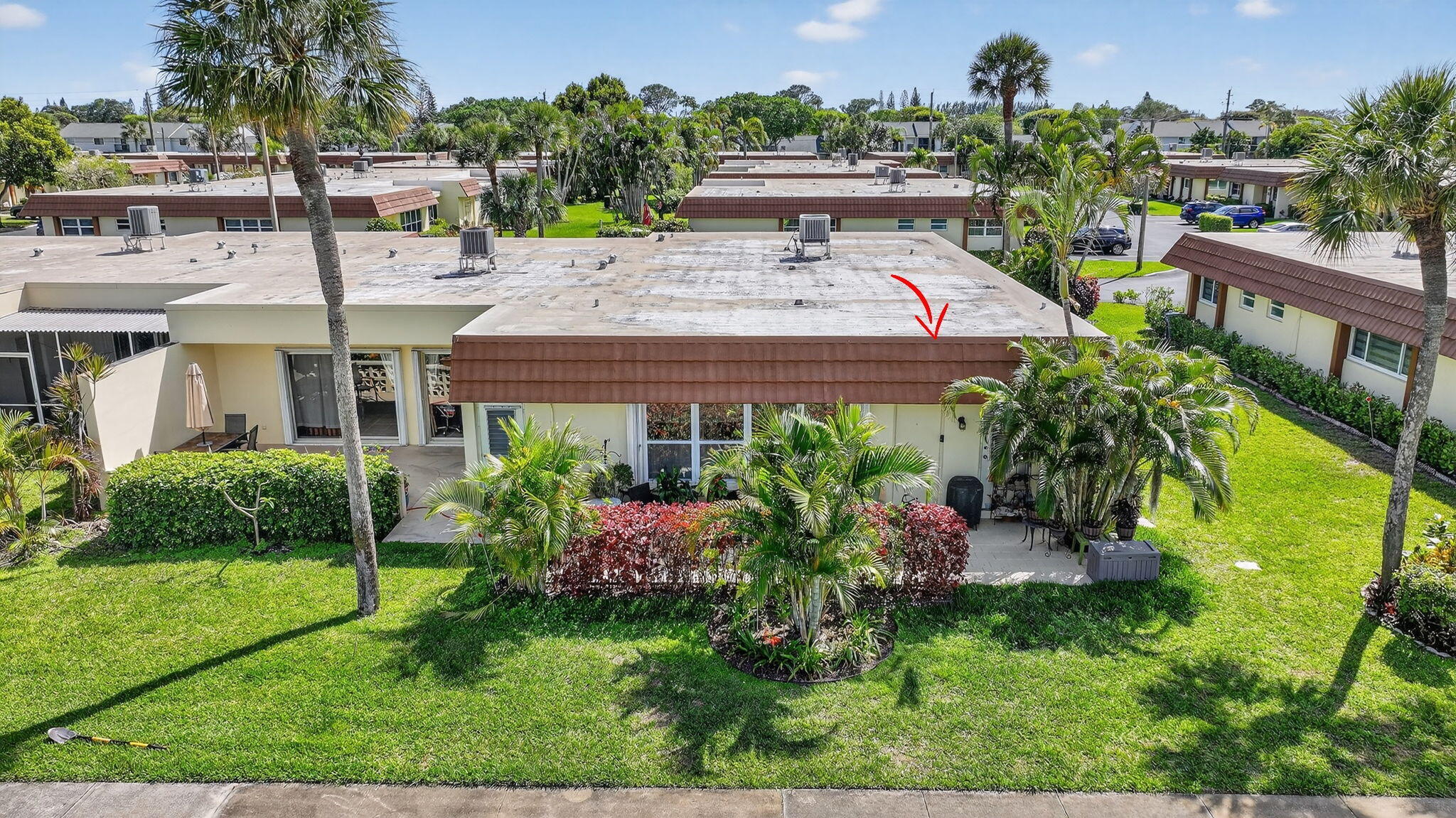 CRESTHAVEN CONDO TOWNHOMES SEC 3 - Residential