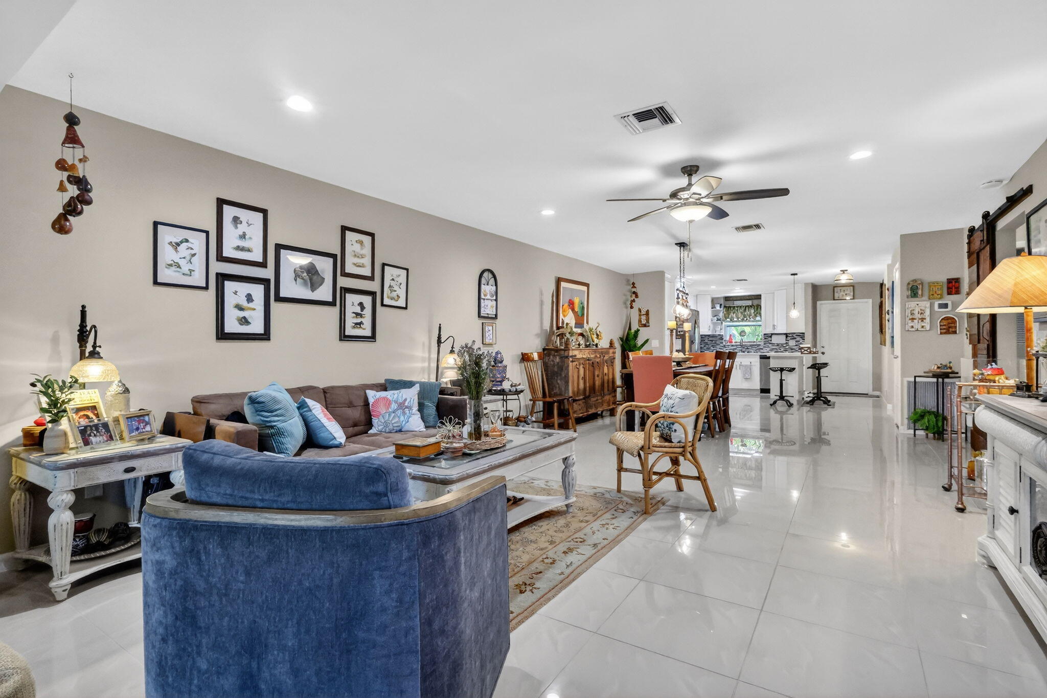 CRESTHAVEN CONDO TOWNHOMES SEC 3 - Residential