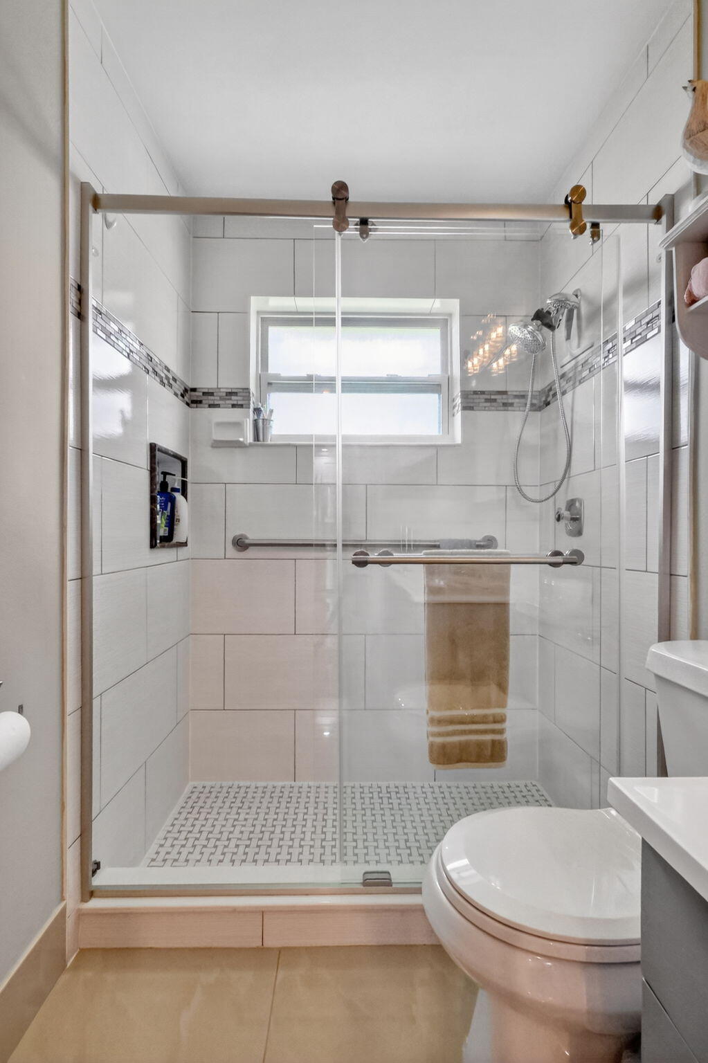 CRESTHAVEN CONDO TOWNHOMES SEC 3 - Residential