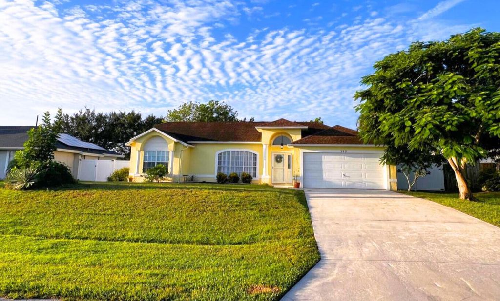 Photo of 922 SE Candle Avenue, Port Saint Lucie, FL 34983 (MLS # R11117988)