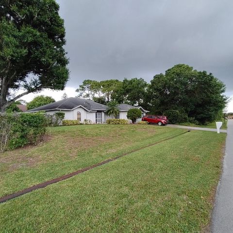 A home in Port St Lucie