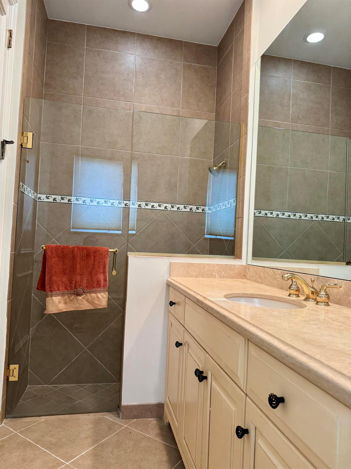 TESORO PLAT NO 3 - Residential