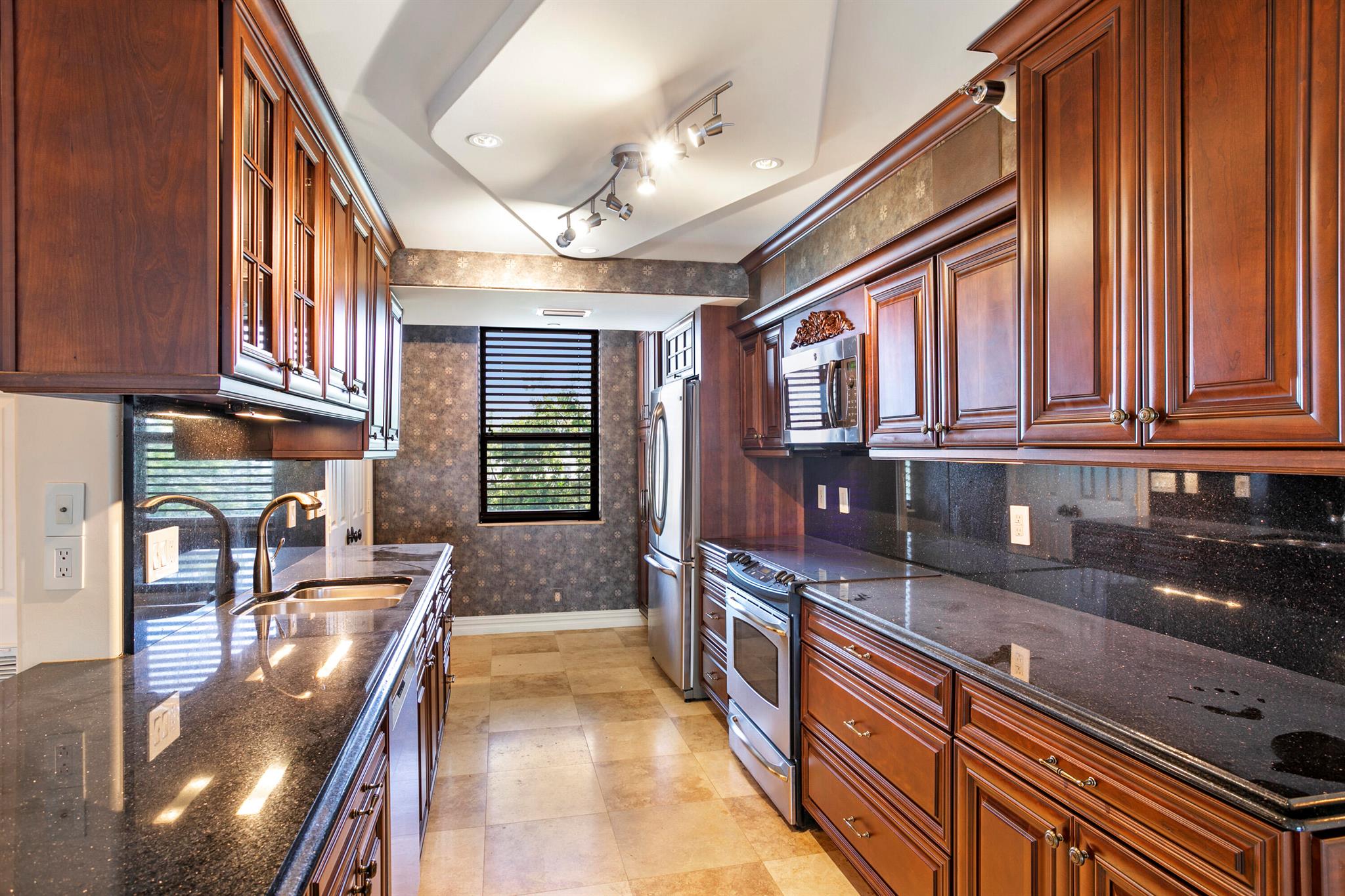 JUPITER COVE CONDO - Residential