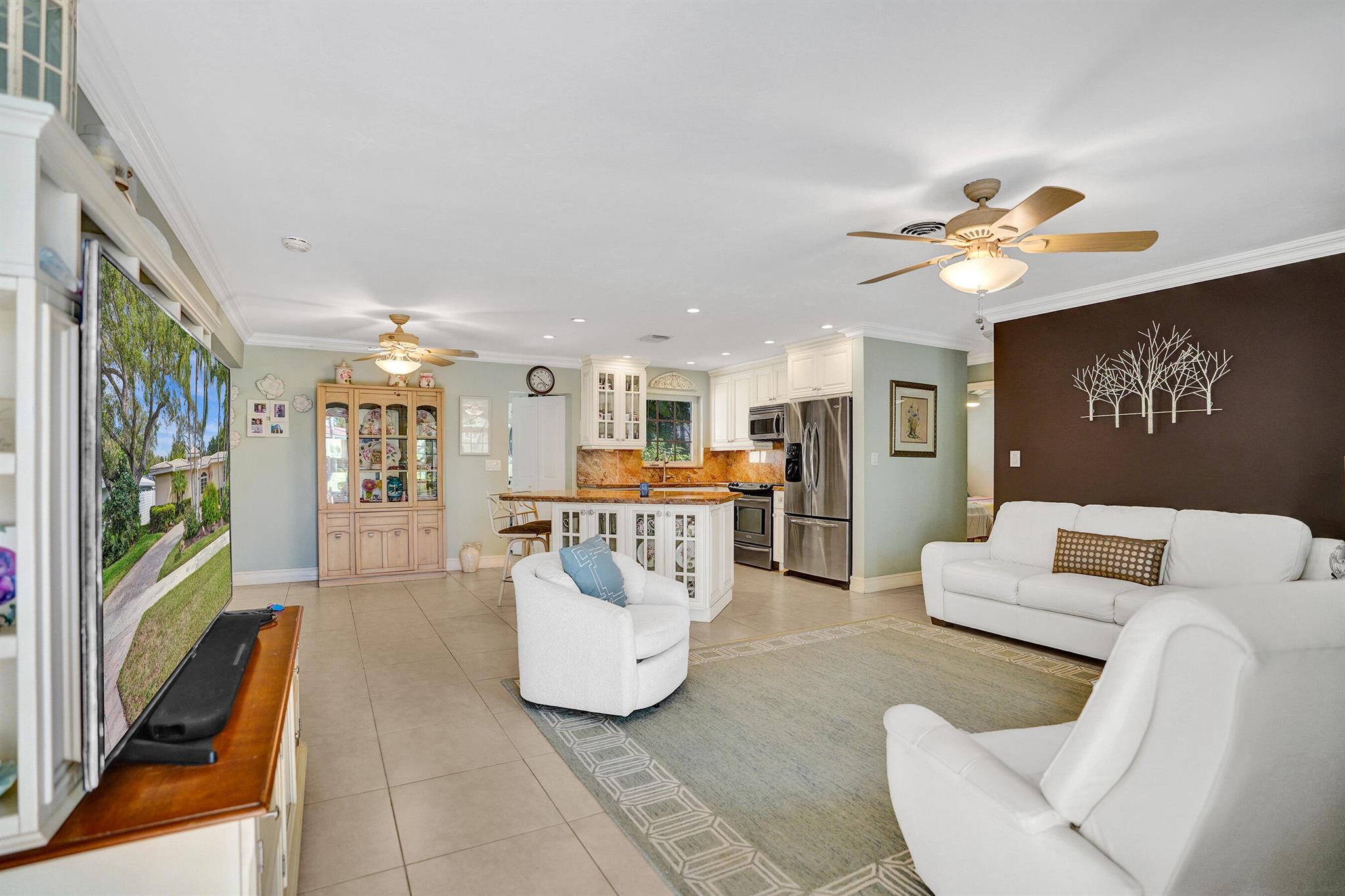 645 SW 5th Street