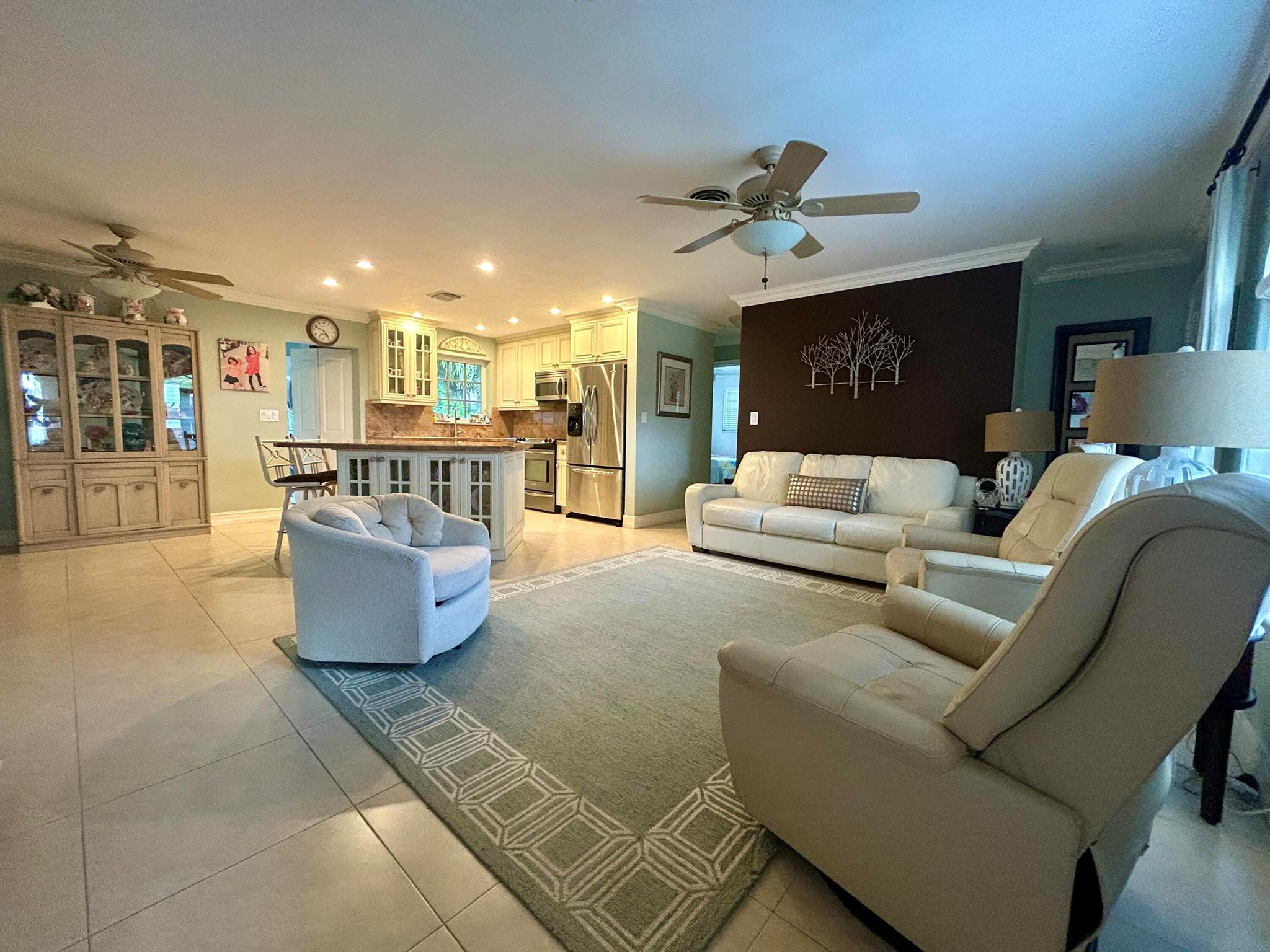 645 SW 5th Street
