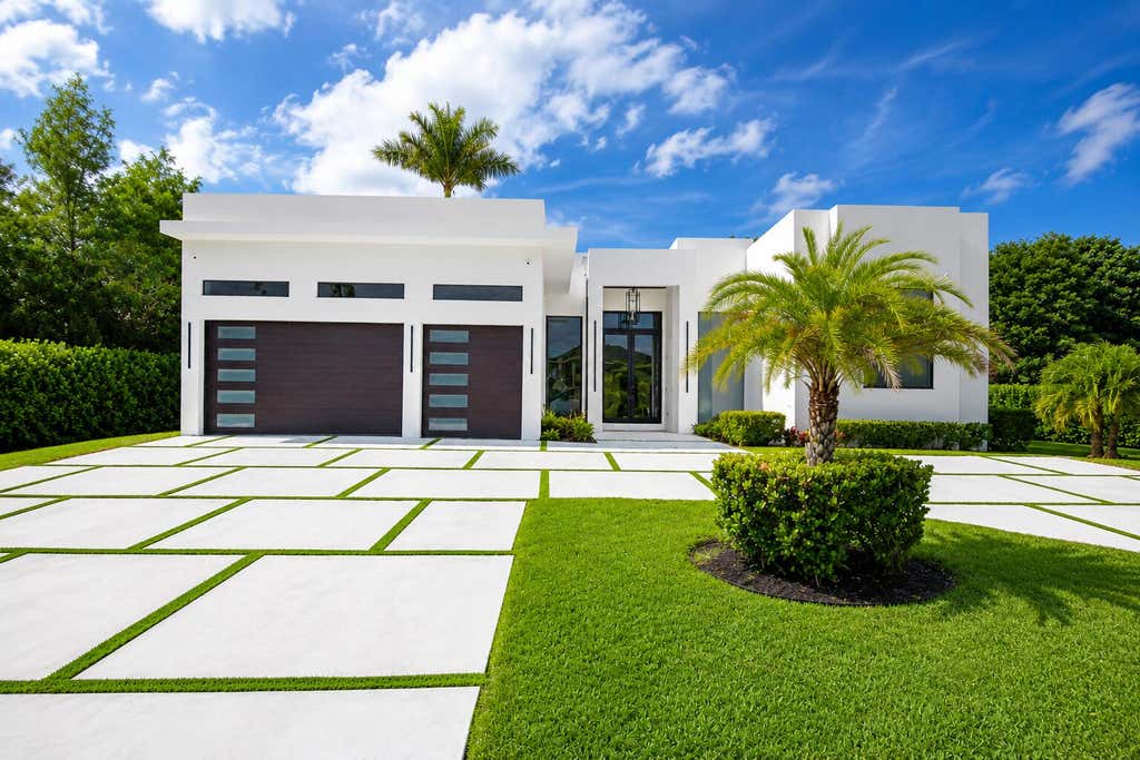 Photo of 11601 NW 27th Street, Plantation, FL 33323 (MLS # B26037939)