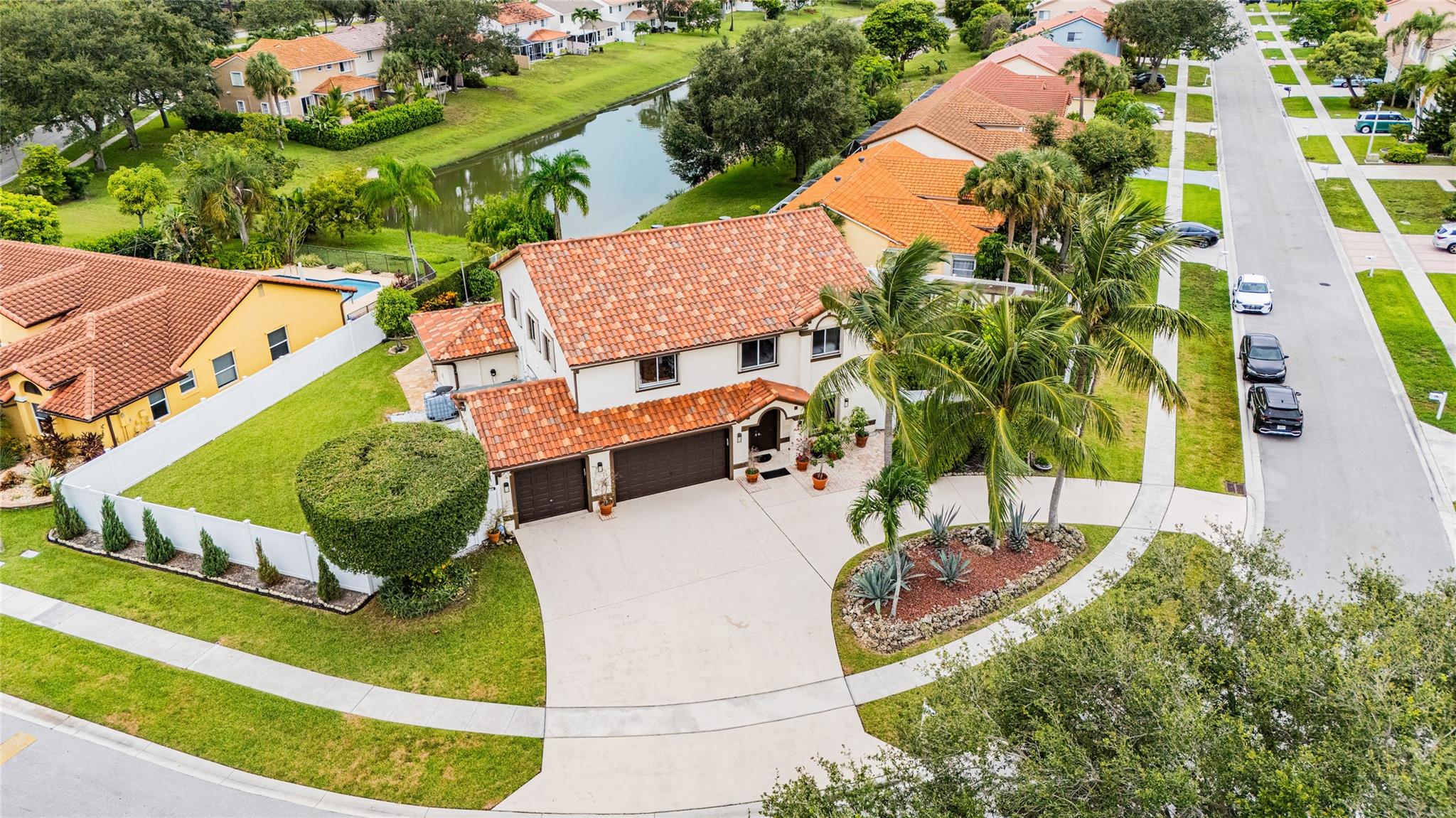 10770 Fox Glen Dr