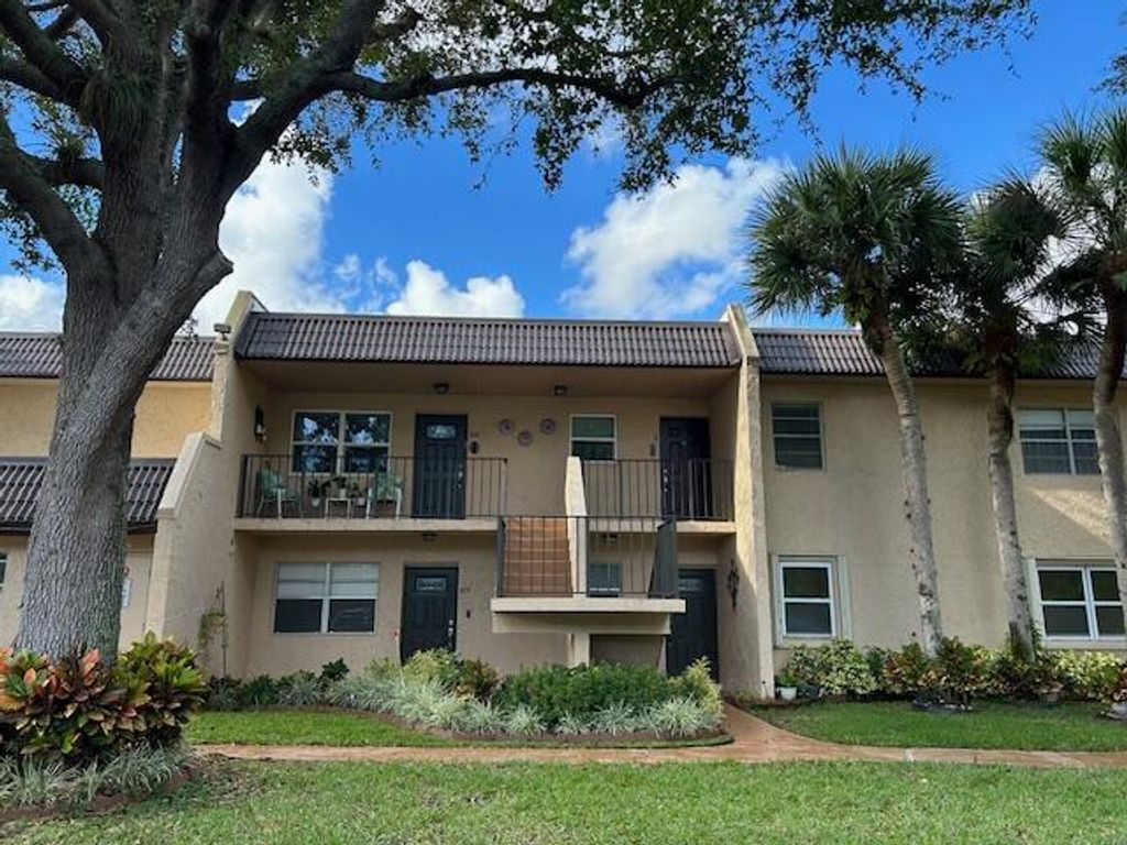 Photo of 158 Lake Constance Drive, West Palm Beach, FL 33411 (MLS # R11153415)