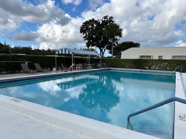 GOLDEN LAKES VILLAGE - Residential