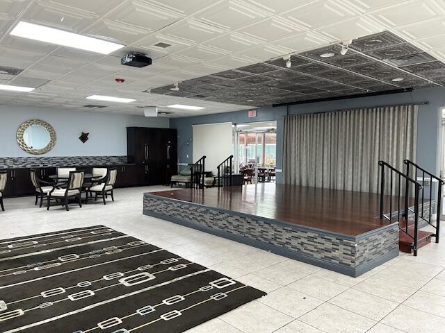 GOLDEN LAKES VILLAGE - Residential