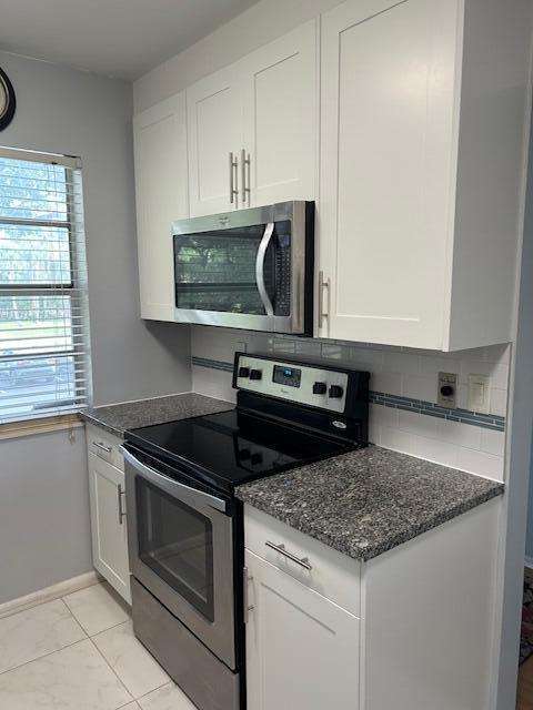 GOLDEN LAKES VILLAGE - Residential