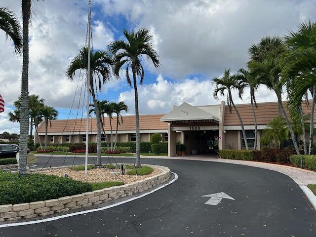 GOLDEN LAKES VILLAGE - Residential