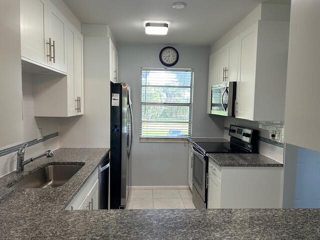 GOLDEN LAKES VILLAGE - Residential