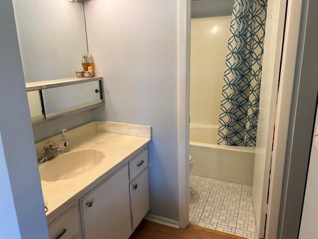 GOLDEN LAKES VILLAGE - Residential