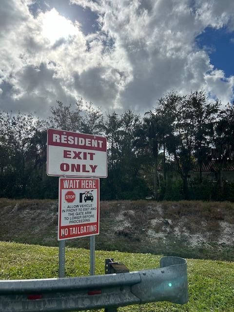 GOLDEN LAKES VILLAGE - Residential