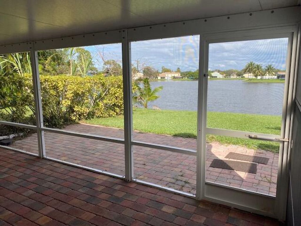 Photo of 154 Pinewood Court, Jupiter, FL 33458 (MLS # R10935450)