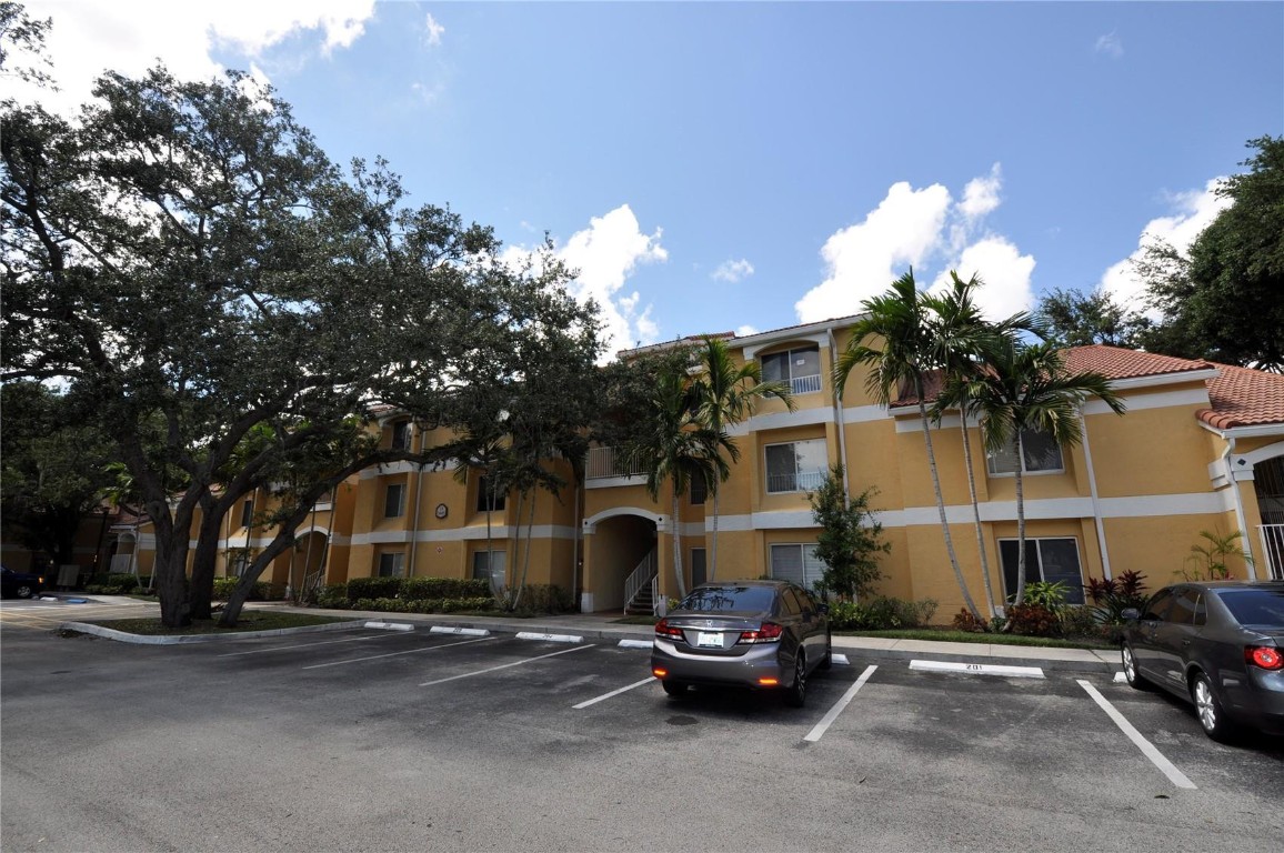 SAILBOAT POINTE CONDO - Residential Lease