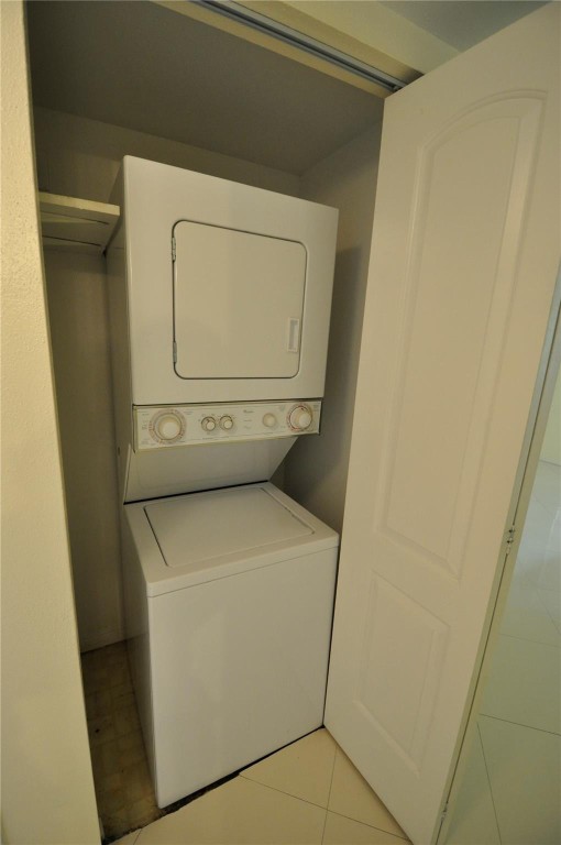 SAILBOAT POINTE CONDO - Residential Lease