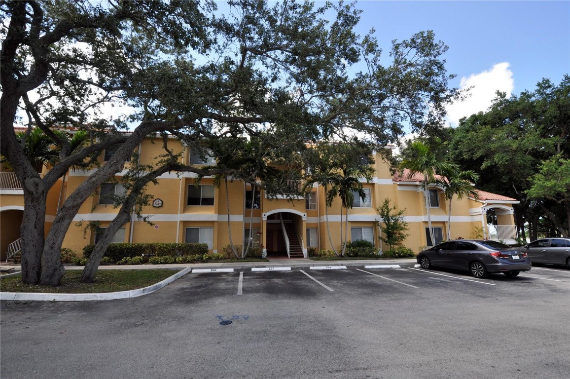 SAILBOAT POINTE CONDO - Residential Lease