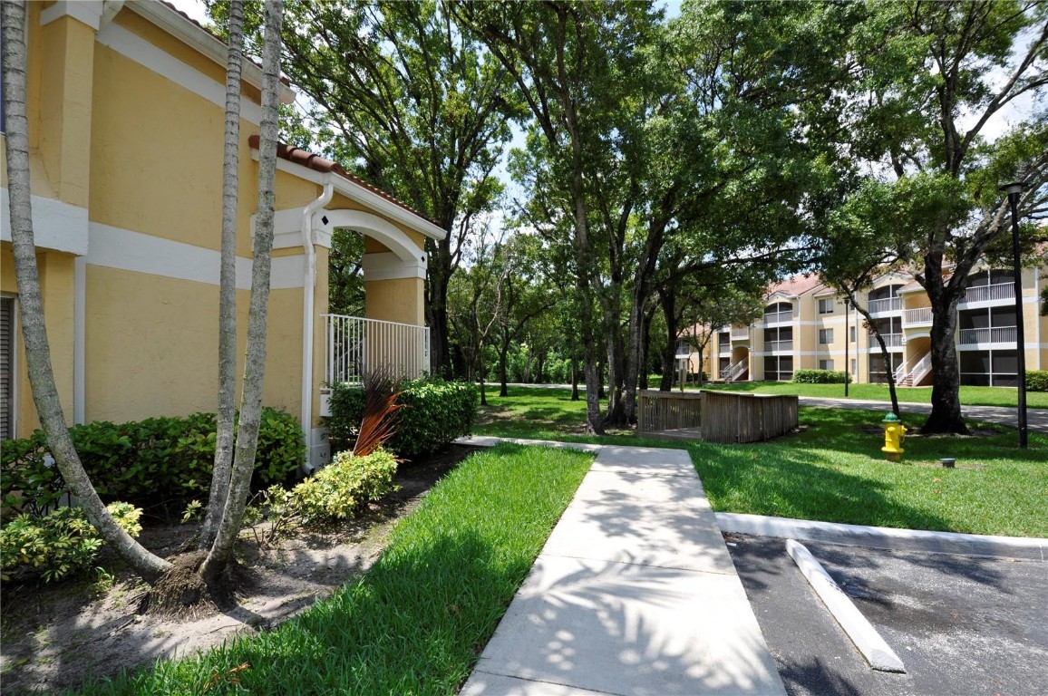 SAILBOAT POINTE CONDO - Residential Lease