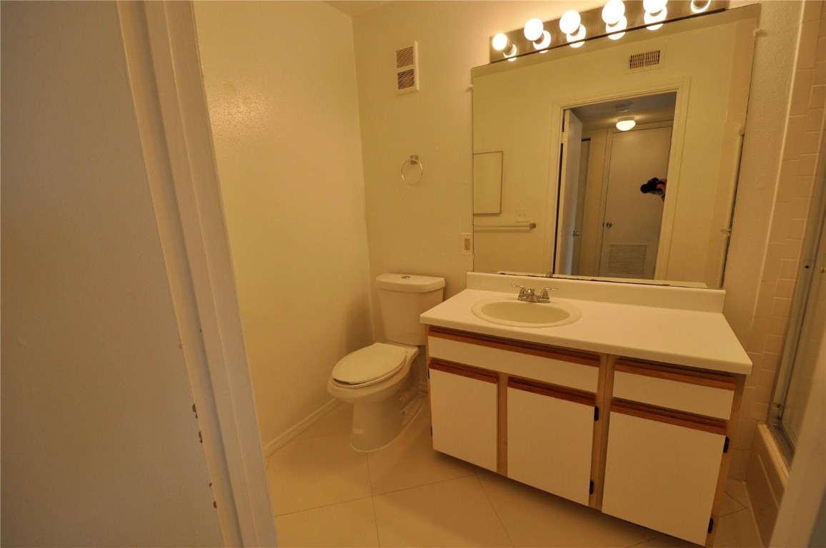 SAILBOAT POINTE CONDO - Residential Lease