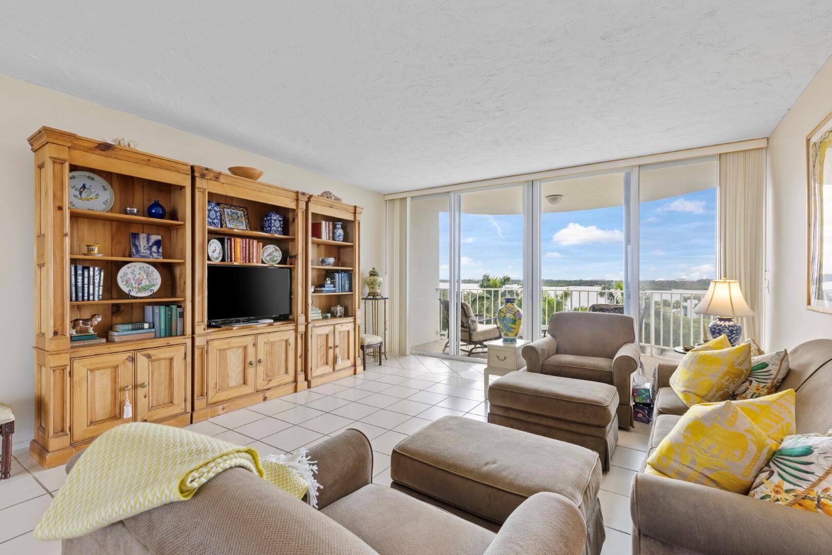 2295 S Ocean Boulevard 616