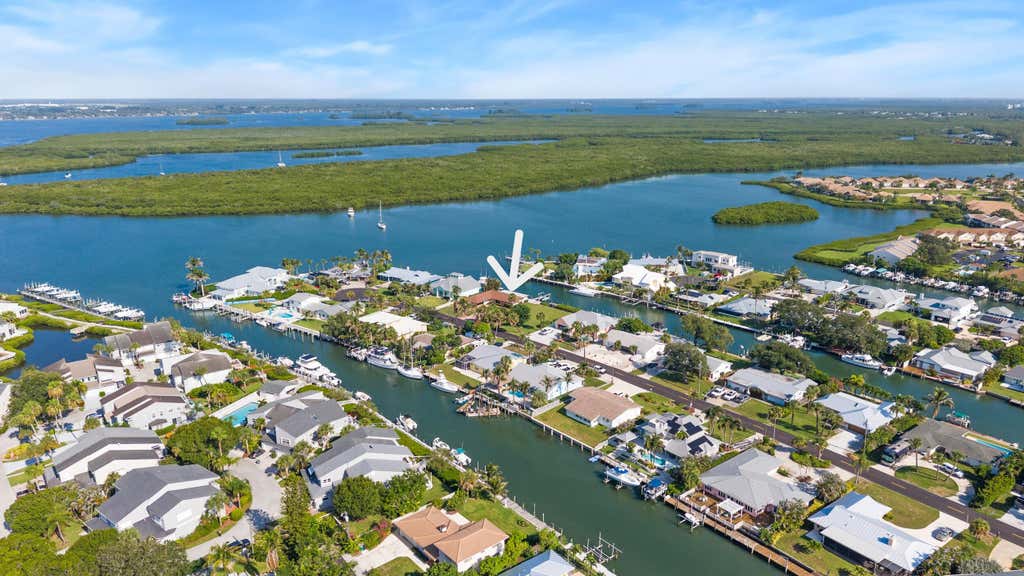 Photo of 272 Bermuda Beach Drive, Hutchinson Island, FL 34949 (MLS # B26058732)
