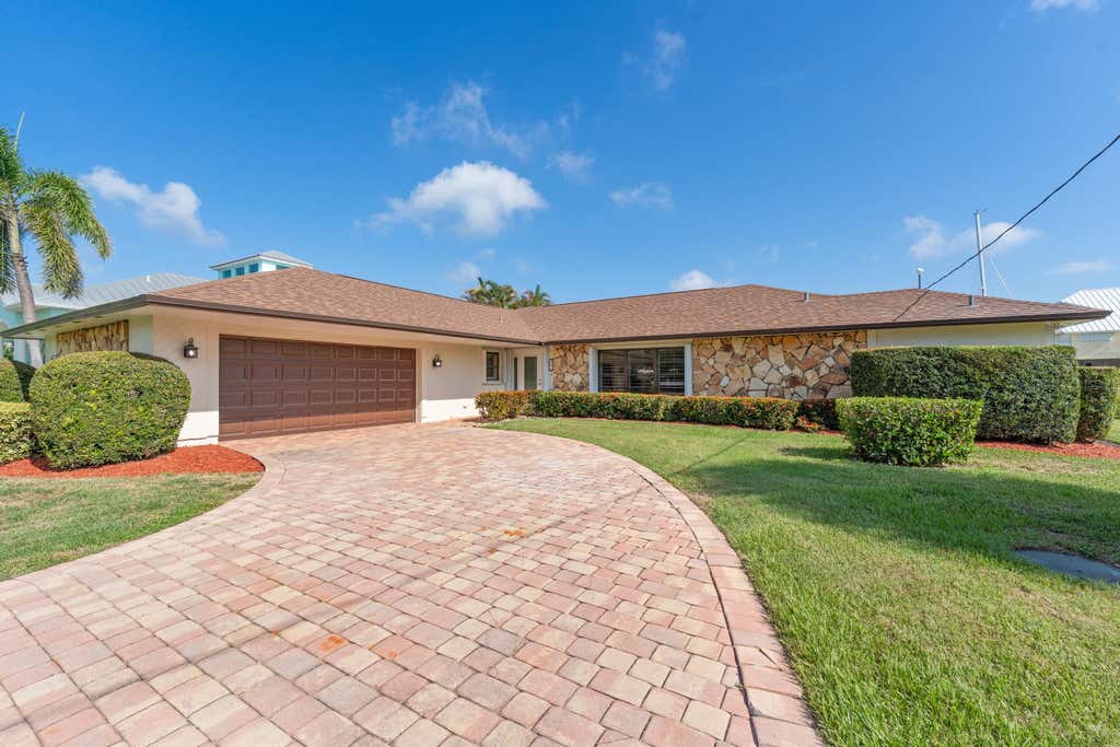 Photo of 272 Bermuda Beach Drive, Hutchinson Island, FL 34949 (MLS # B26058732)