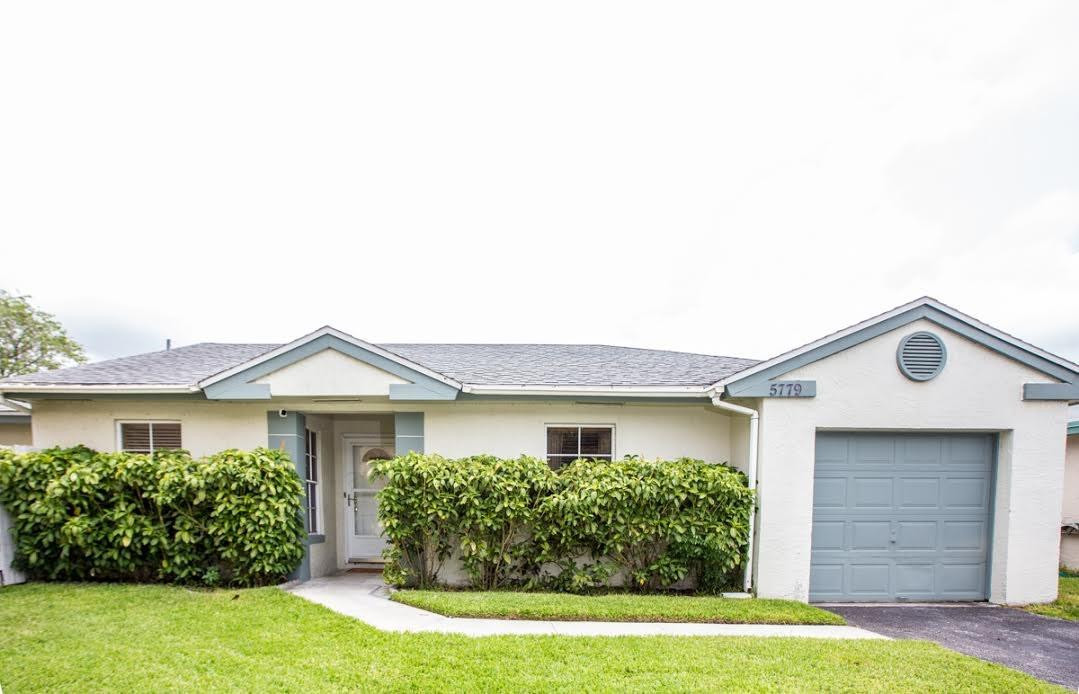 Villas At Woodland Greens - Residential