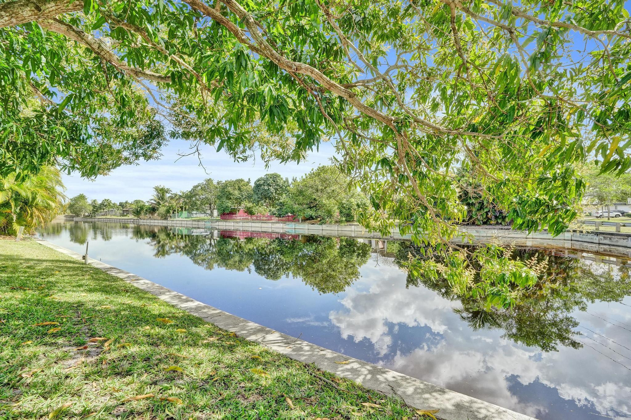 MAINLANDS OF TAMARAC LAKE - Residential