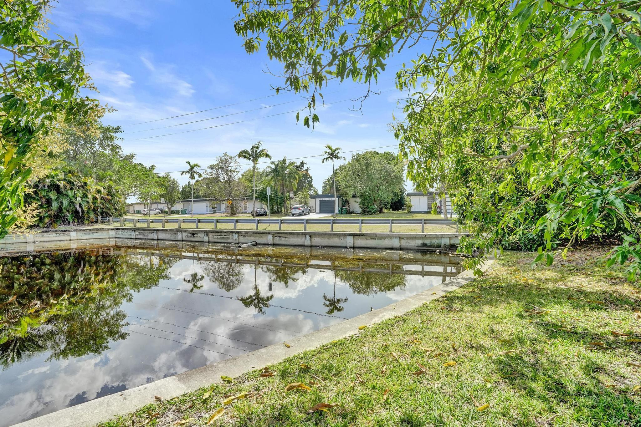 MAINLANDS OF TAMARAC LAKE - Residential