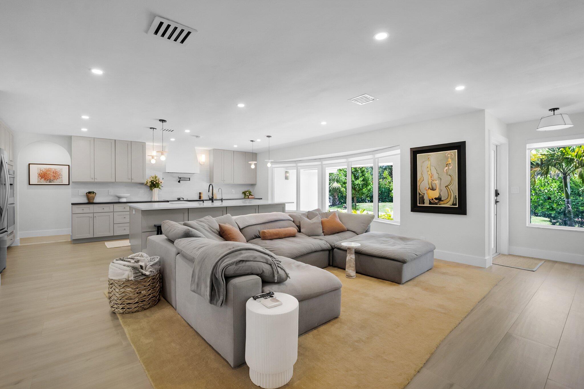 1 SW 8th Terrace