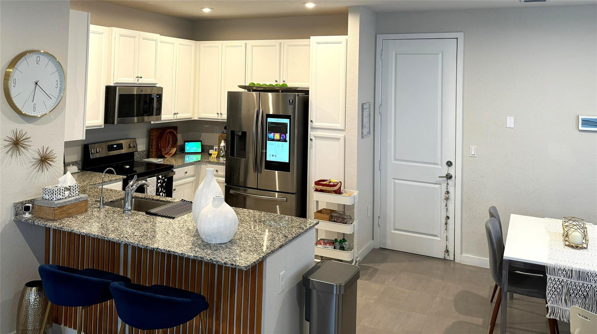 MC RESIDENTIAL - Residential Lease