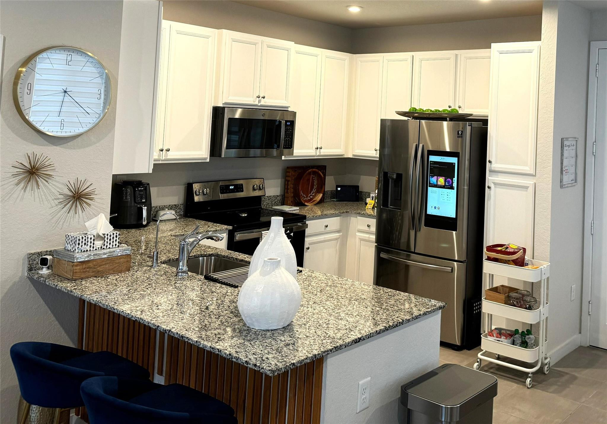 MC RESIDENTIAL - Residential Lease