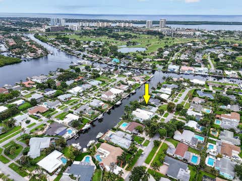 Photo of 717 Robin Way, North Palm Beach, FL 33408 (MLS # B26040717)